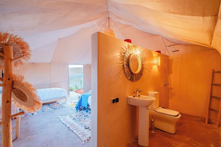 Room 15 of 33