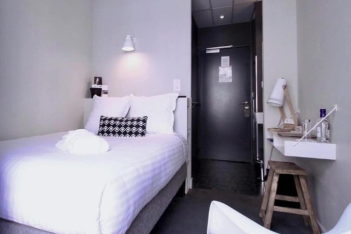 Room 3 of 7