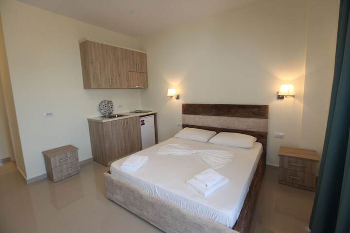 Room 14 of 156