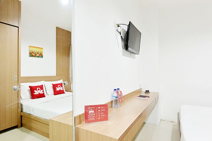 Hotel Suite Photo