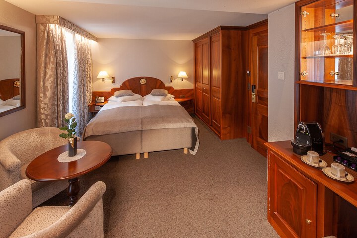 Room 9 of 46