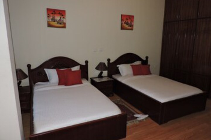 Room 13 of 21
