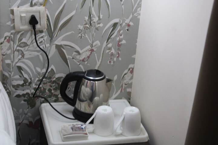 Room 5 of 11