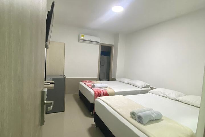 Room 4 of 12