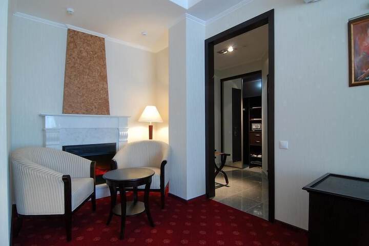 Room 16 of 30