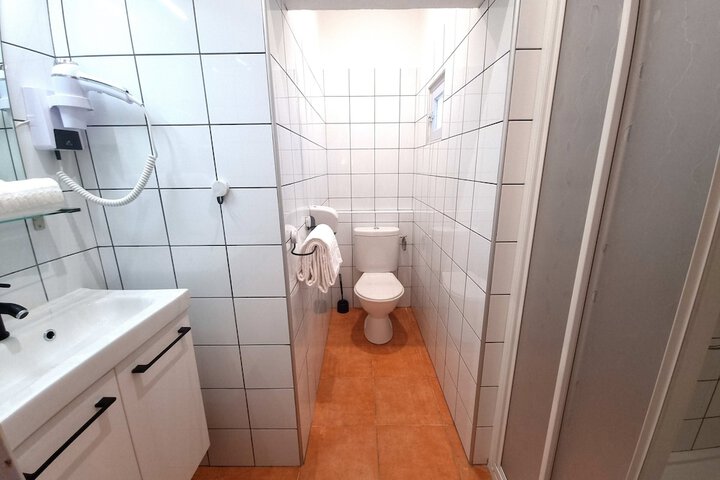 Room 47 of 60