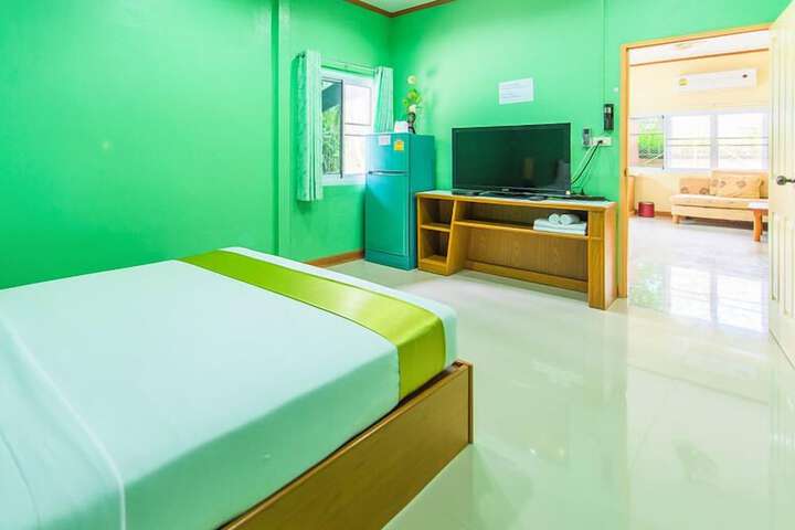 Room 8 of 65