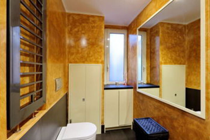 Room 4 of 31