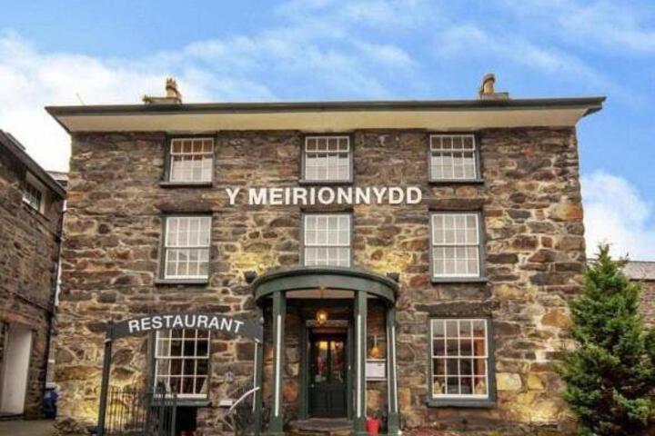 Y Meirionnydd Boutique Hotel
