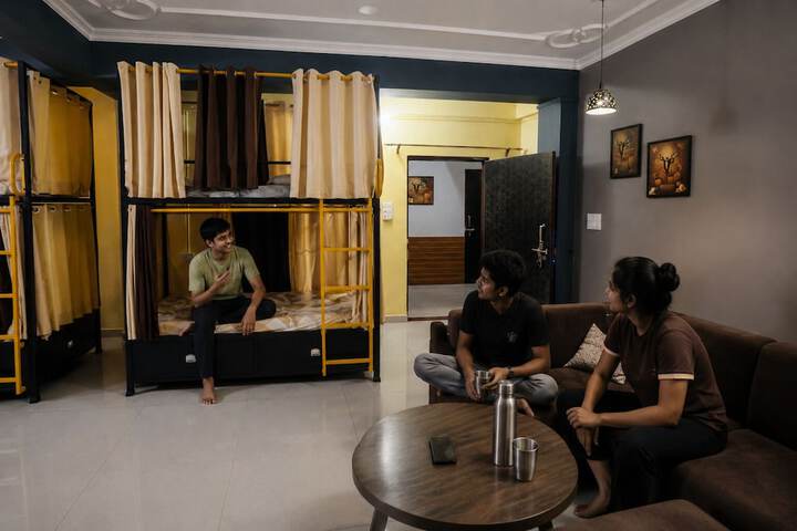 Room 37 of 64