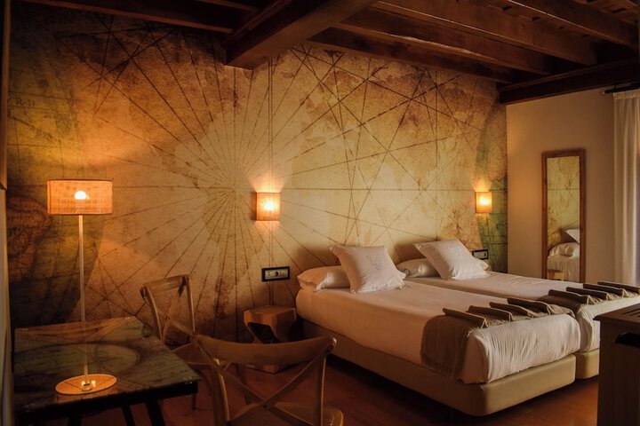 Room 12 of 46