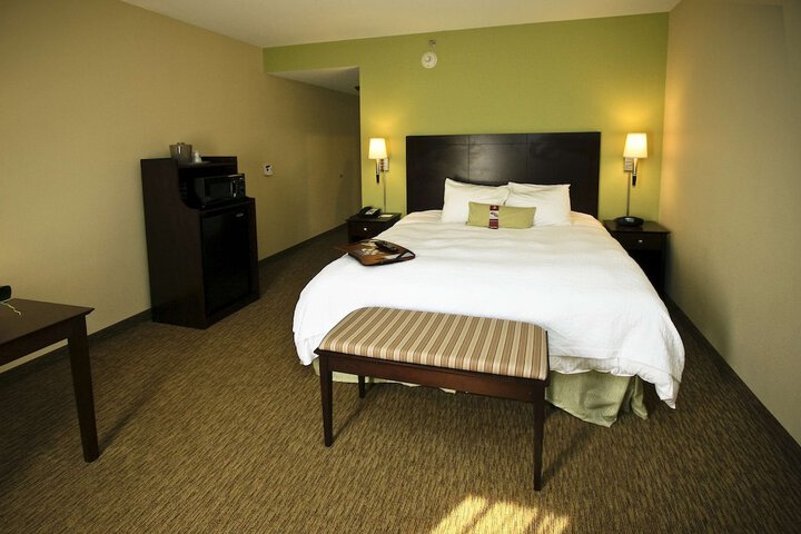 Room 10 of 24