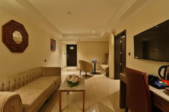 Room 14 of 23