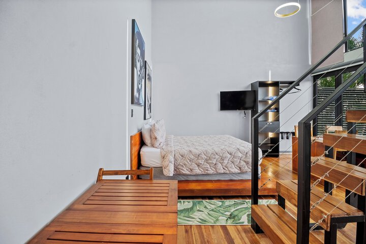 Room 120 of 391