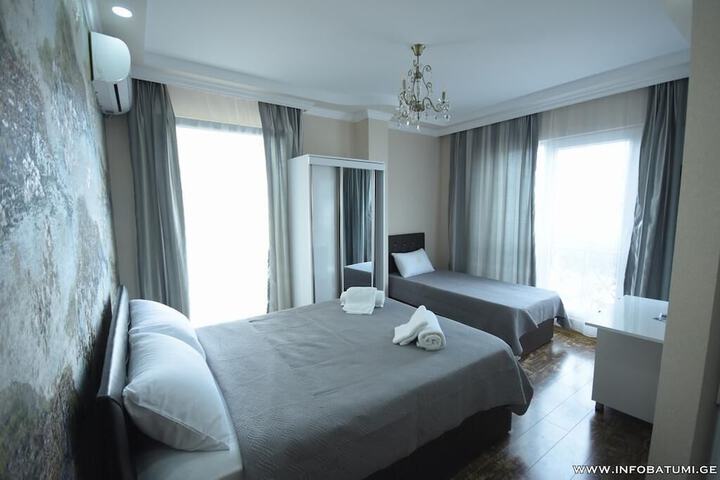 Room 16 of 27