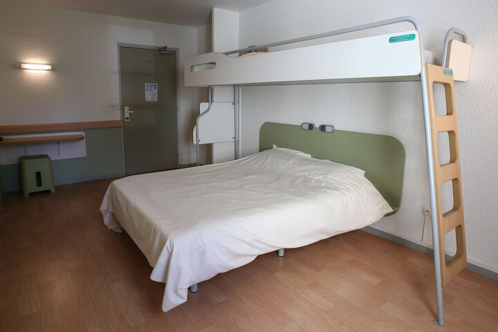 Room 9 of 59