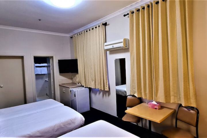 Room 21 of 51