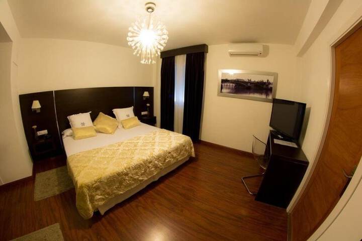Room 15 of 46