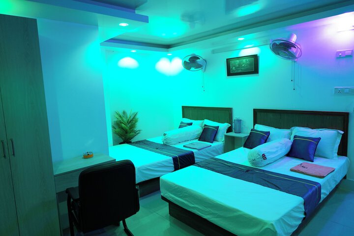 Room 10 of 36