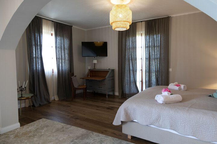 Room 28 of 101