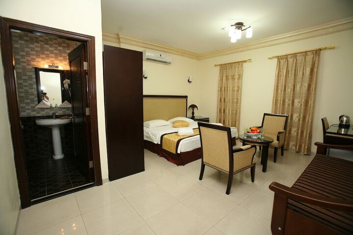 Room 9 of 39