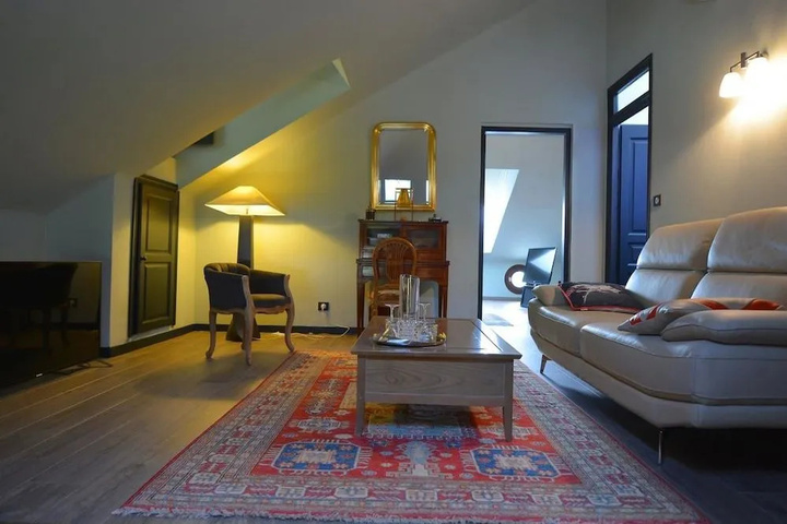 Room 5 of 23