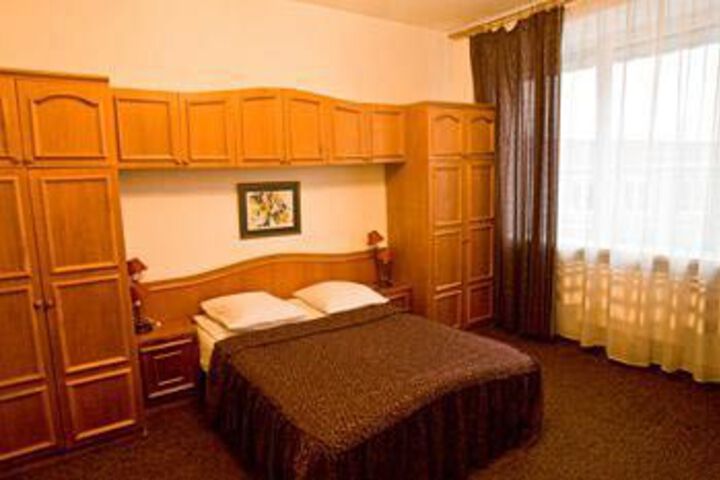 Room 30 of 53