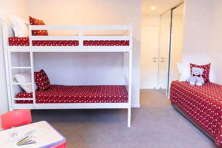 Room 9 of 53