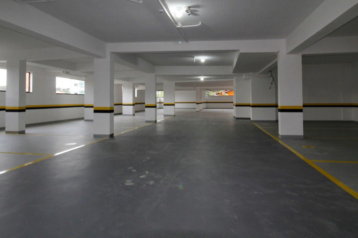 Room 12 of 19
