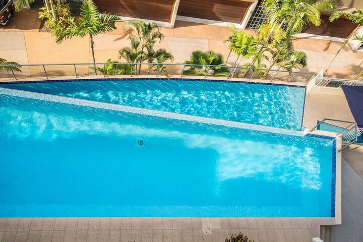 Pool 100 of 136