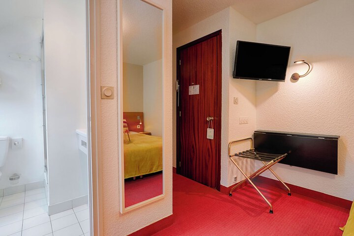 Room 116 of 191