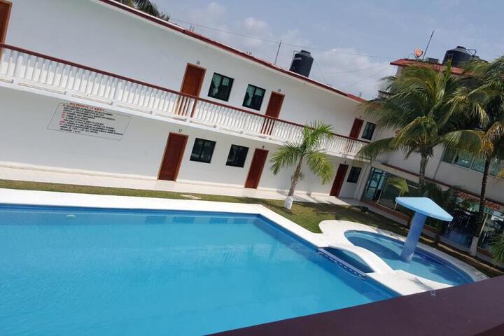 HOTEL EL FARO BY ROTAMUNDOS