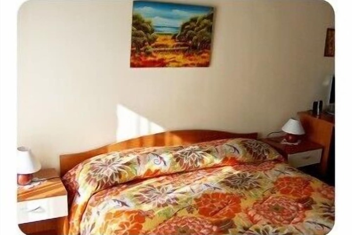 Room 6 of 57