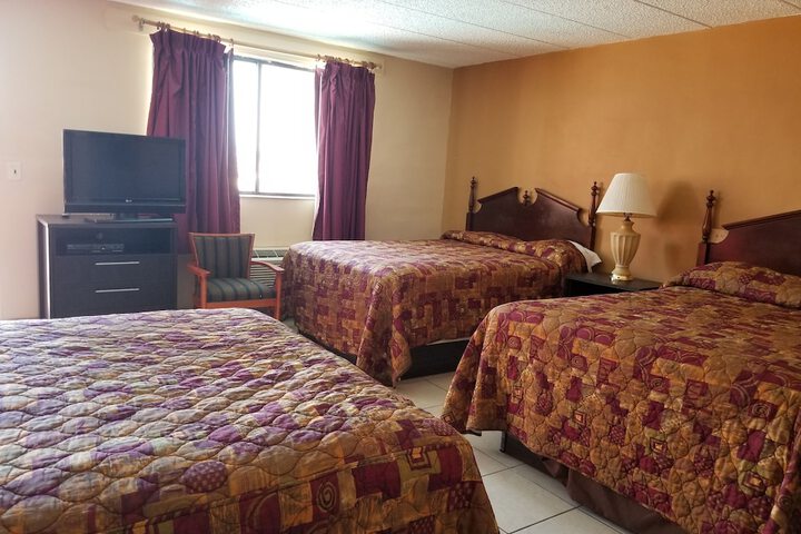 Room 8 of 35