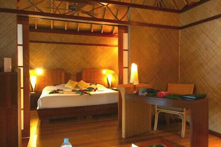 Room 28 of 141