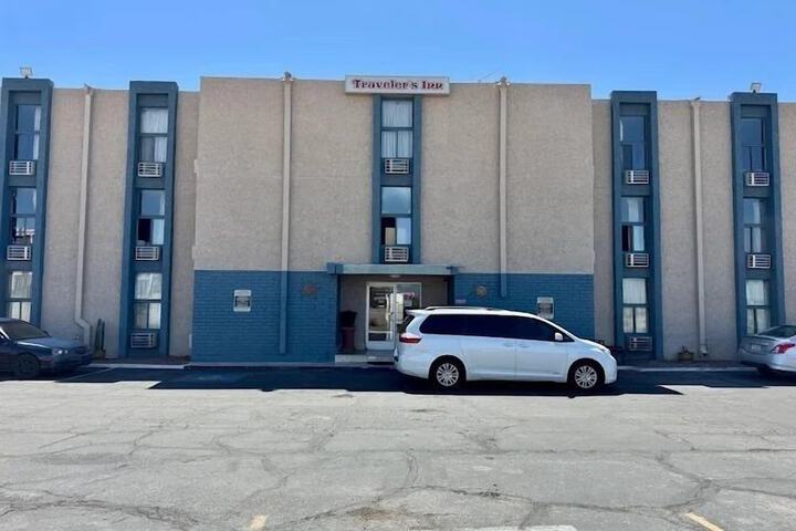 Travelers Inn in Topeka, KS