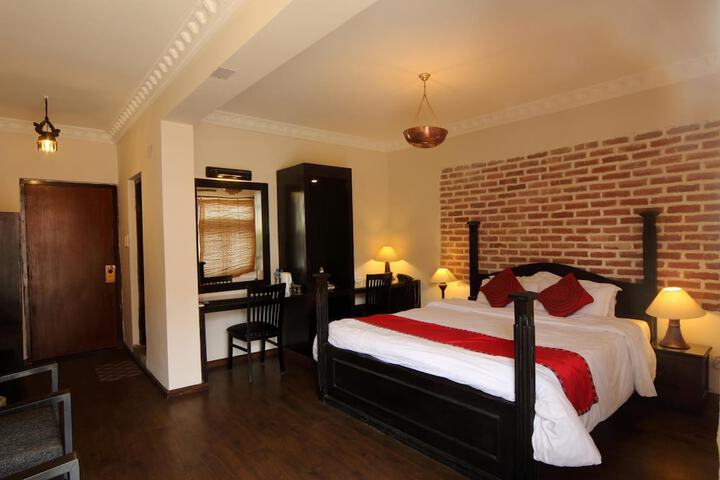Room 18 of 43
