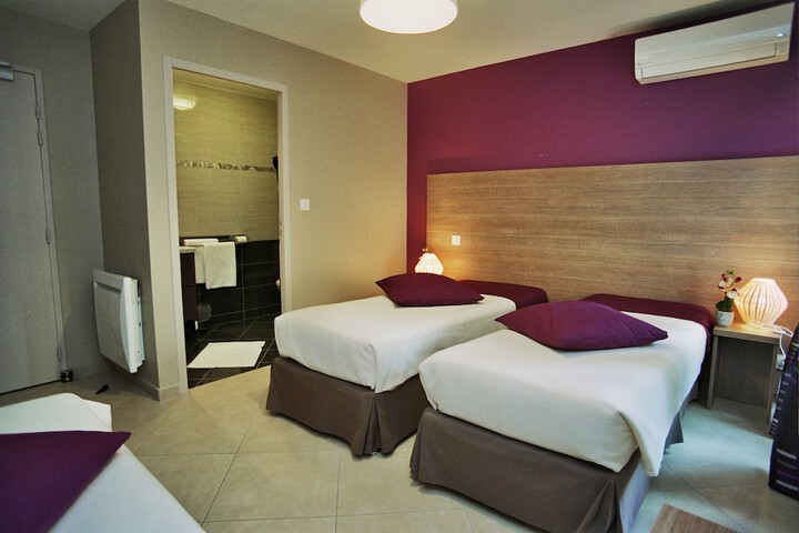 Room 12 of 32