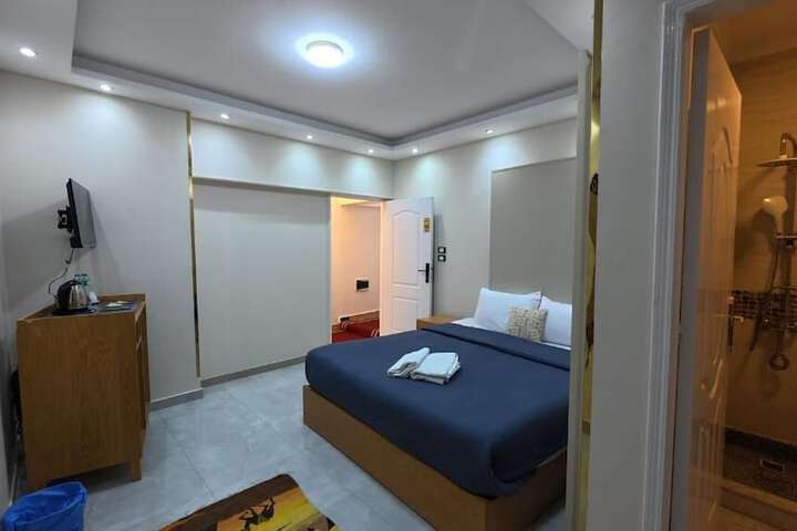 Room 15 of 31