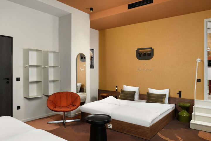 Room 62 of 170