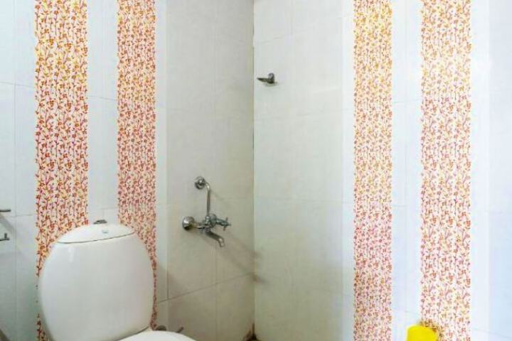Room 35 of 62
