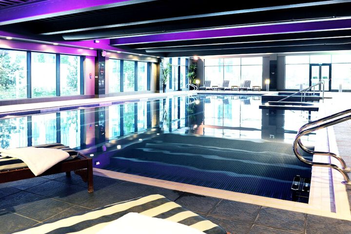 Pool Hotel