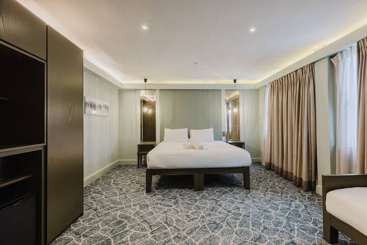 Room 132 of 263