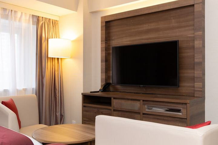 Room 12 of 32