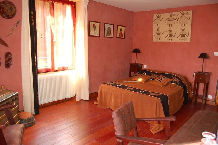 Room 2 of 23
