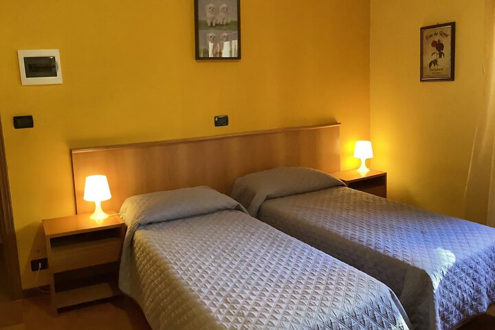 Room 26 of 73