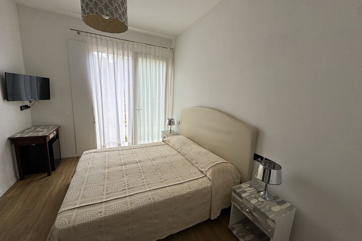Room 3 of 17