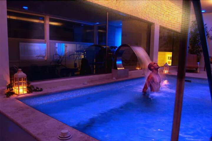 Spa 40 of 65