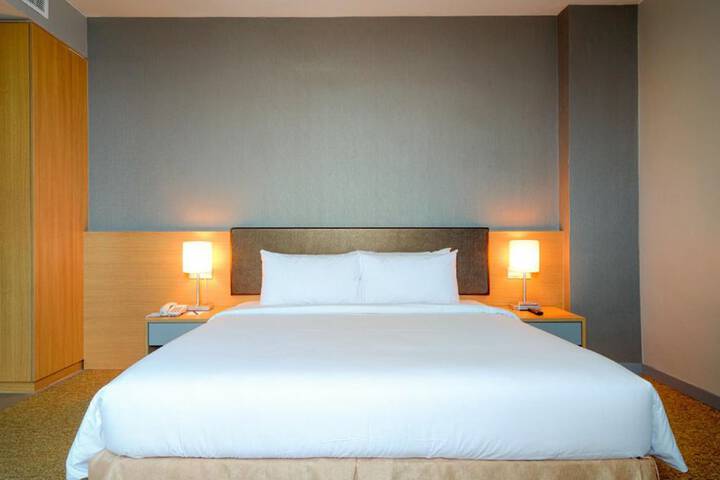 Room 26 of 42