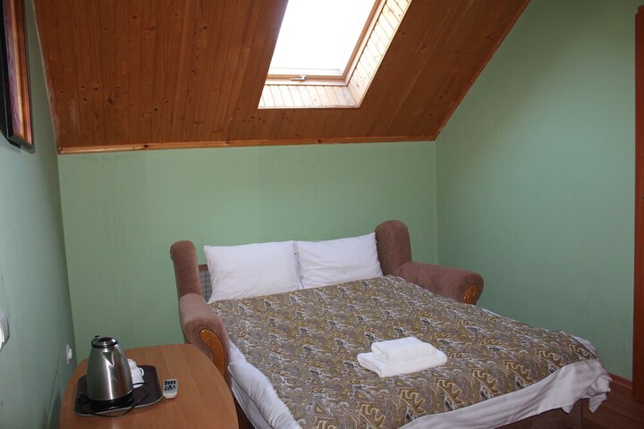 Room 8 of 21